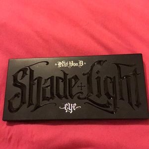 Kat Von D Shade and Light Glimmer Palette
